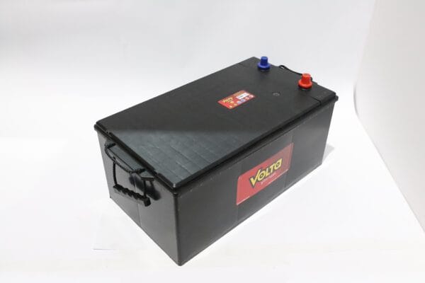 מפרט טכני עבור מצבר 220 אמפר שמאל למשאיות ארגז-C